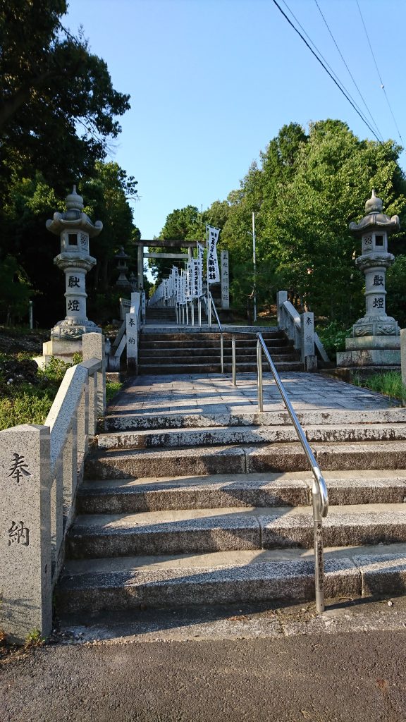 五社大明神社の階段